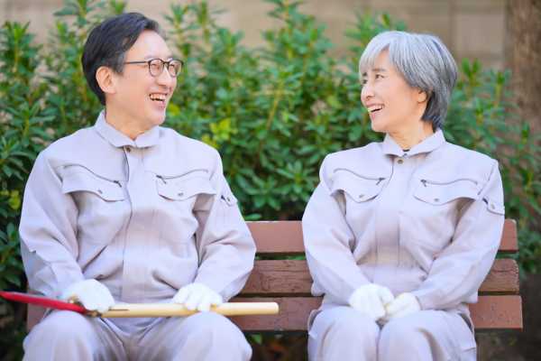 “70歳まで働く時代”が到来──日本の高齢者が直面する“収入危機”と新しい働き方